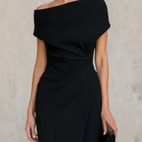Rochie Midi Asimetrică Neagră Minimalistă cu Un Umăr