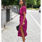 Julia - Rochie elegantă cu decolteu în V și croială care modelează silueta.