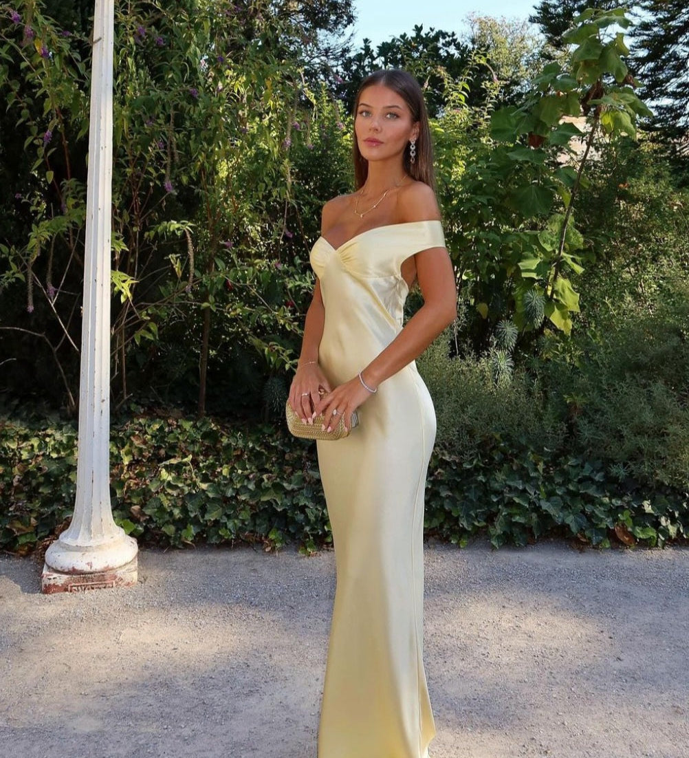 Bárbara | Rochie maxi din satin cu spate deschis
