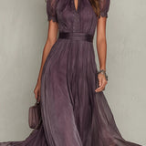 Flavia | Rochie Elegantă Lungă Violetă cu Decupaj în Formă de Picătură și Dantelă