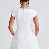 Alina – Rochie Mini Elegantă de Damă cu Decolteu Pătrat